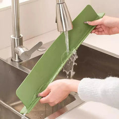 Kitchen Sink Water Splash Guard – Adhesive Splash Blocking Plate, Easy to Install & Reusable